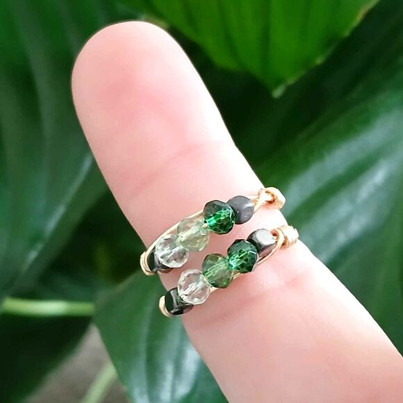 Ombre Faceted Glass & Hematite Wire Wrapped Ring, Gold Size 7 Boho Stackable - Picture 1 of 2